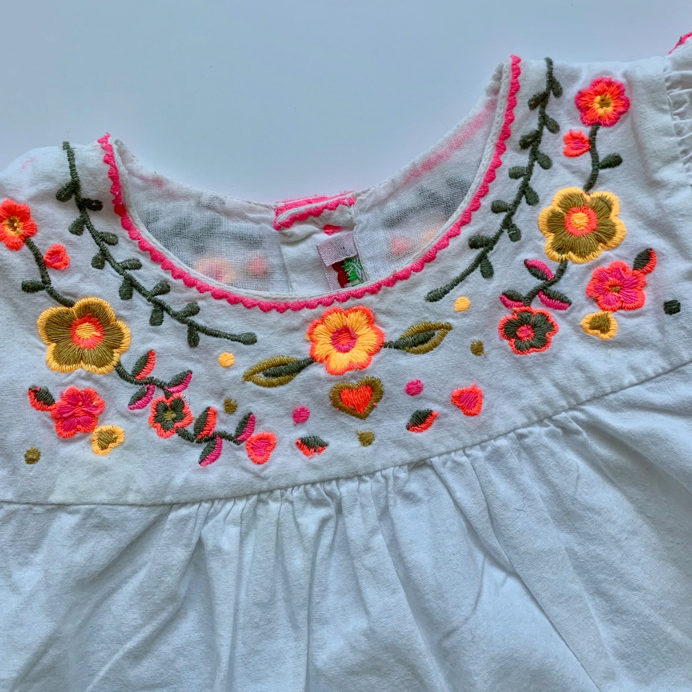 Bonpoint White Sleeveless Blouse With Neon Embroidery: 18 Months