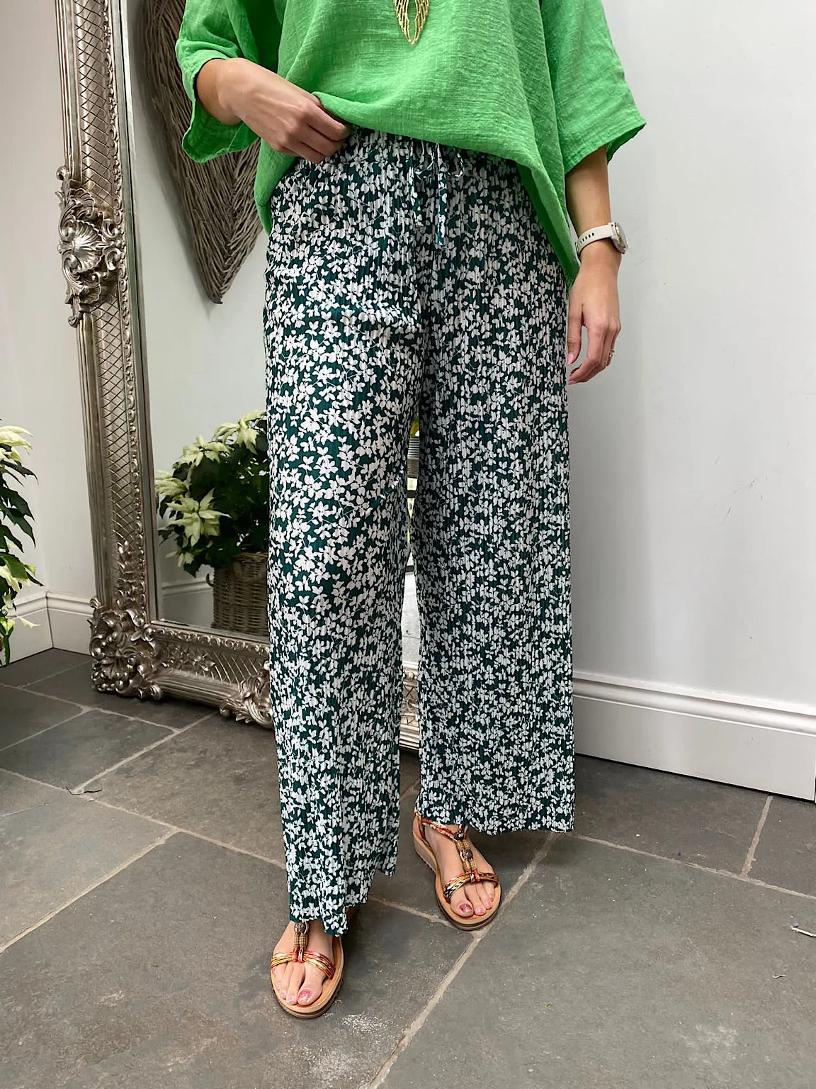 Floral Plisse Flow Trousers