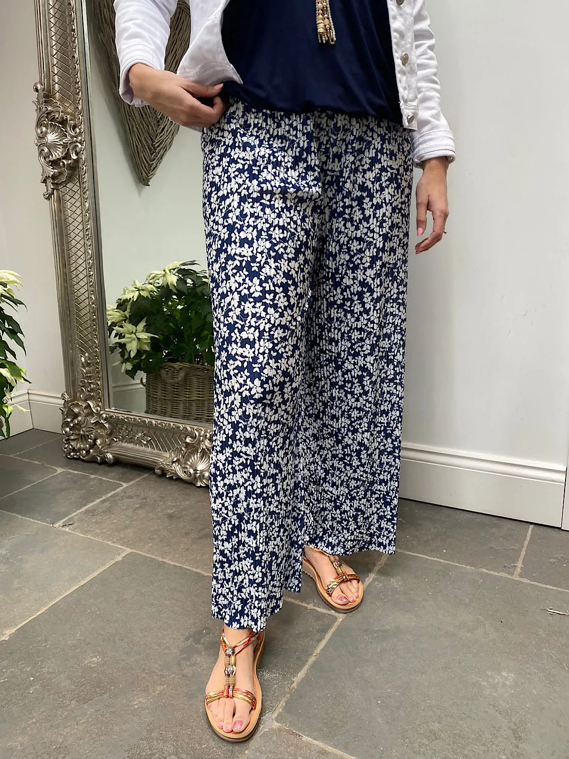 Floral Plisse Flow Trousers