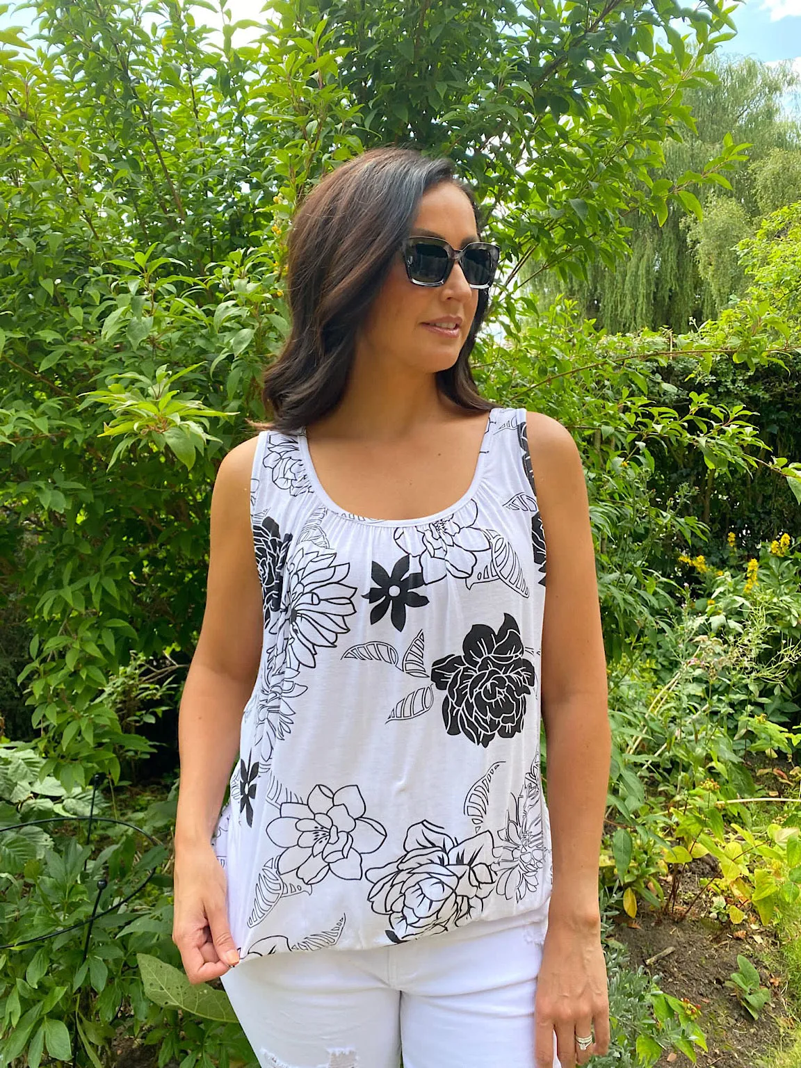 Flower Outline Print Vest Tasha