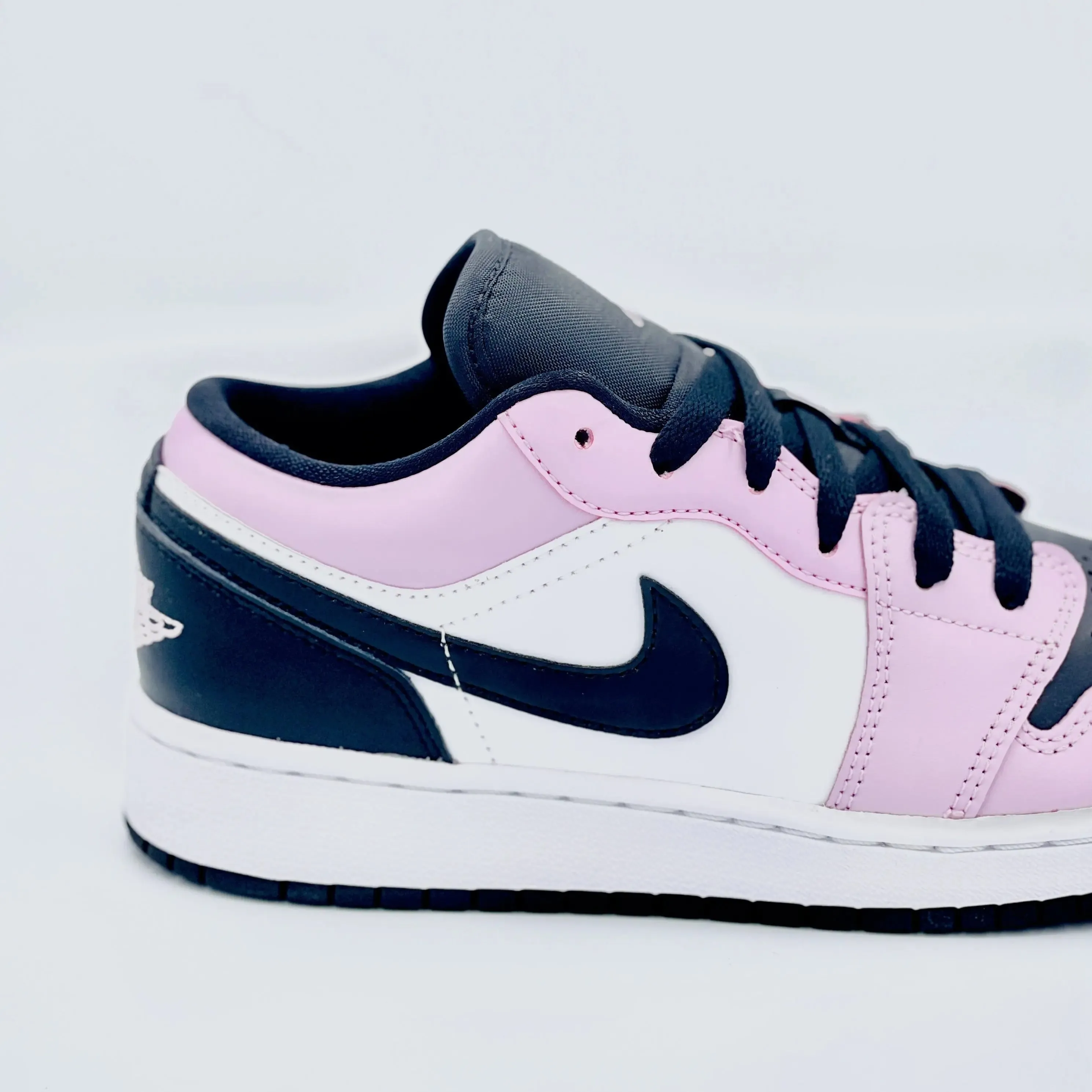 Jordan 1 Low Light Arctic Pink (GS)