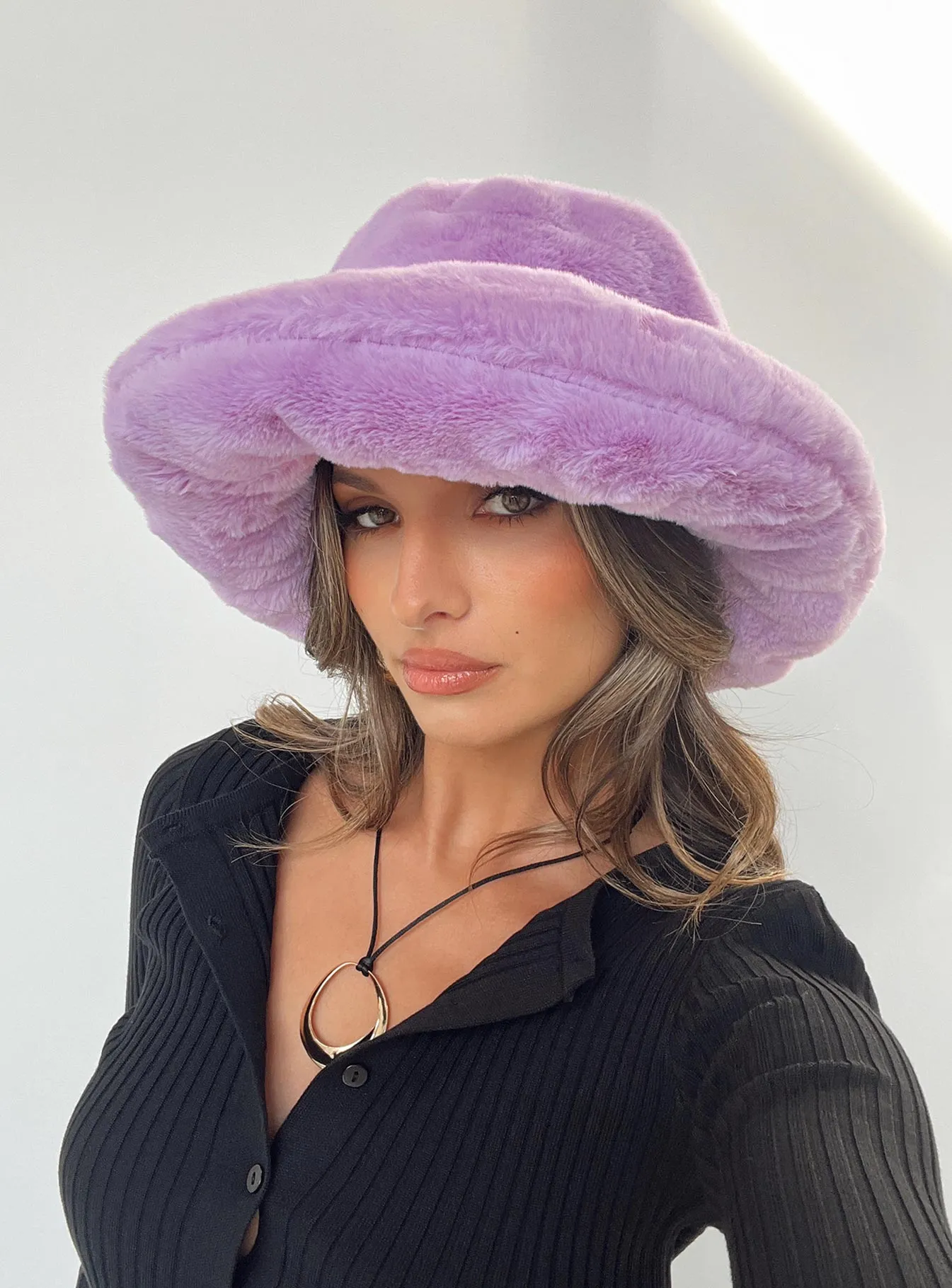 Meri Faux Fur Bucket Hat Purple