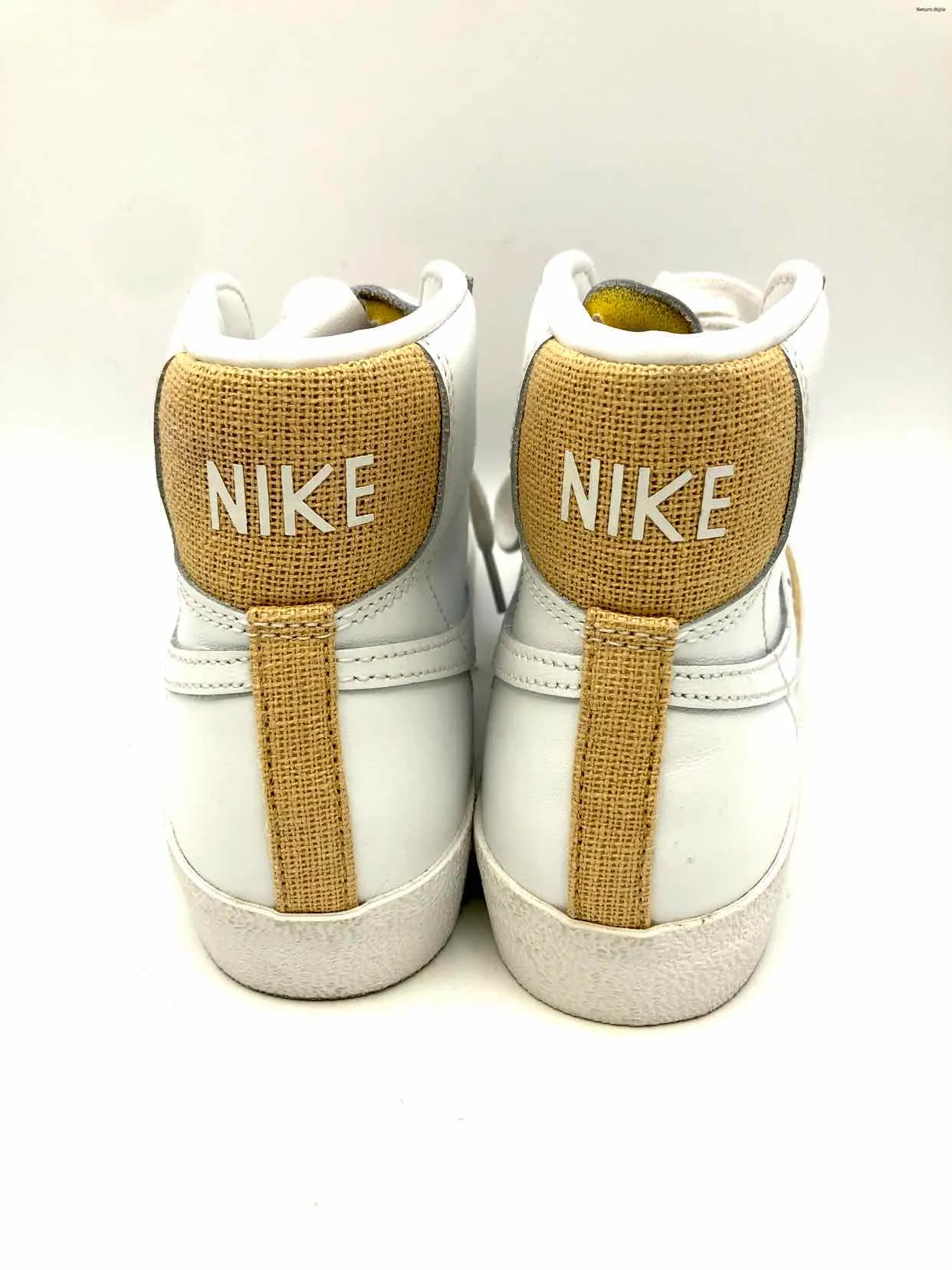 NIKE White Tan High Top Sneaker Shoe Size 7 Shoes