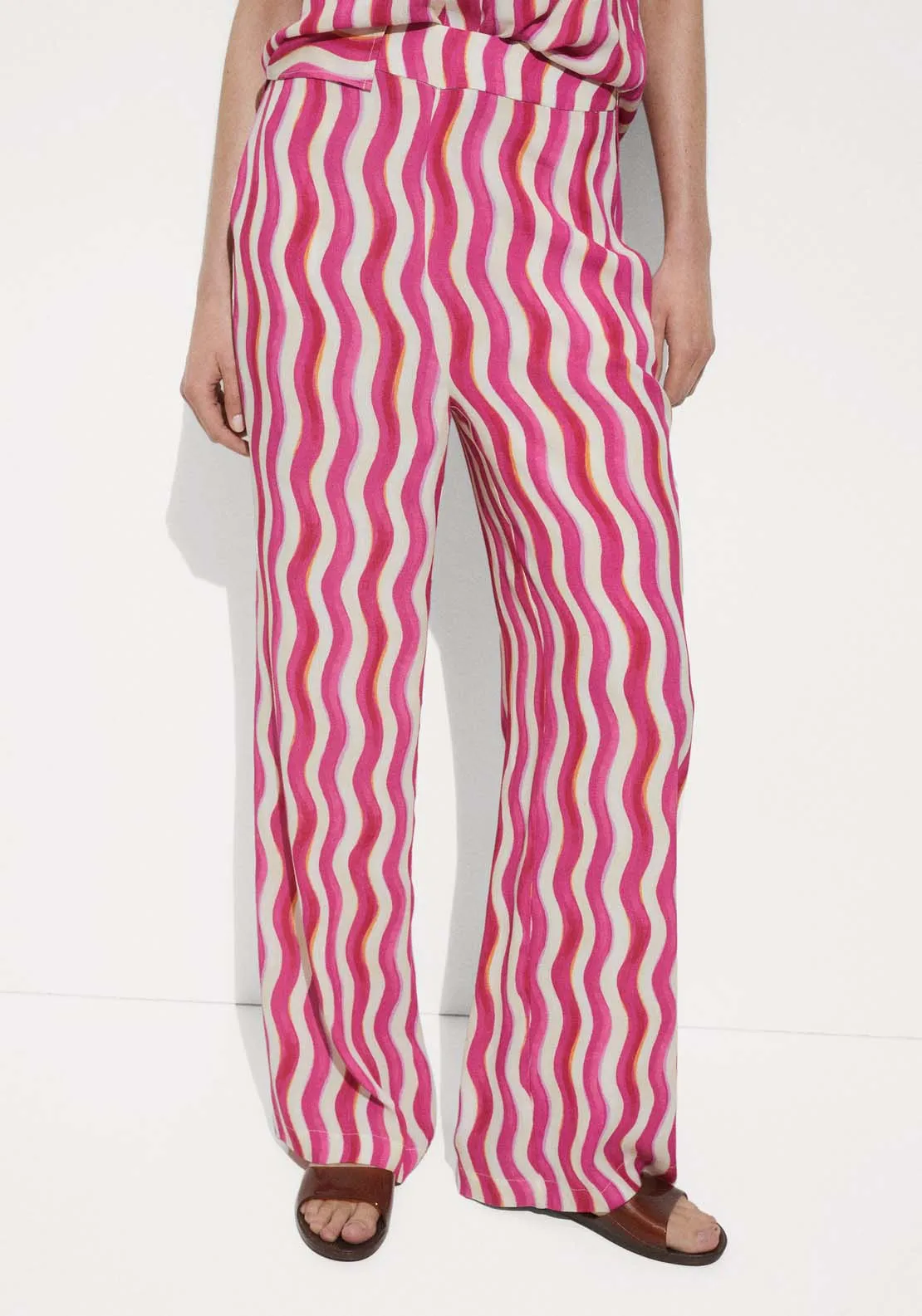 Wide leg printed trousers